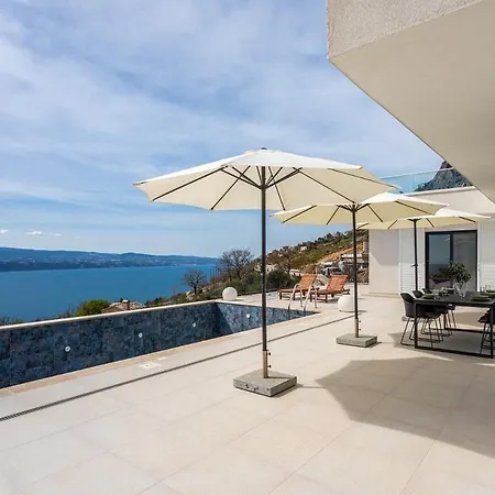 Kira-for Ideal Getaway Villa