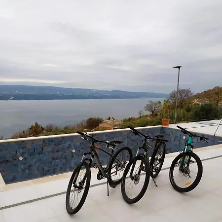 Kira-for Ideal Getaway Lokva Rogoznica